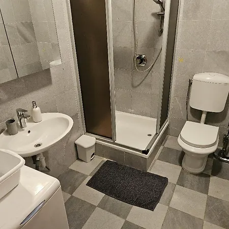 Apartments Kozino شقة *