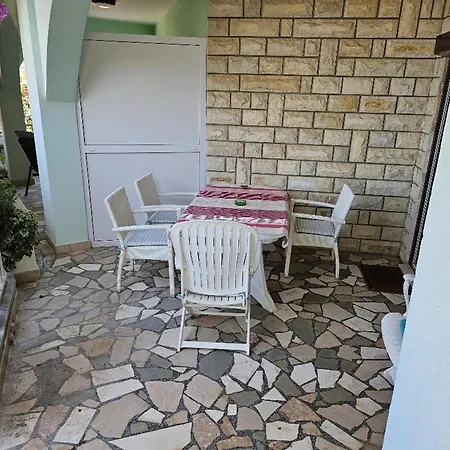 Apartments Kozino شقة *
